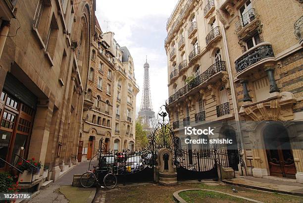 Parigi - Fotografie stock e altre immagini di Torre Eiffel - Torre Eiffel, Via, Parigi