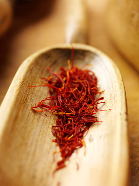 istock Saffron in a Wooden Scoop 182252377