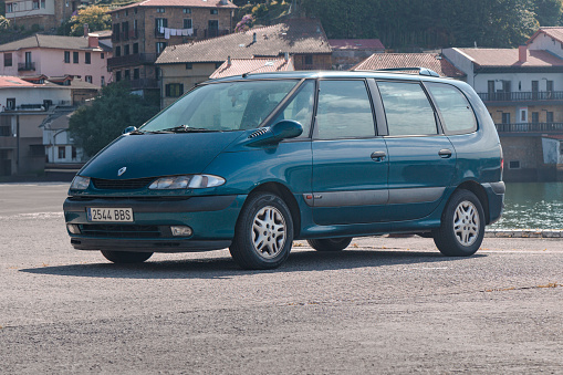 PASAIA, SPAIN-JULY 7, 2023: Renault Espace (AKA Enviro 2000), third generation (JE0)