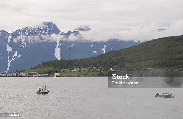 ノルウェーフィヨルドの風景 - ノルウェーのストックフォトや画像を多数ご用意 - ノルウェー, フィヨルド, ヨット