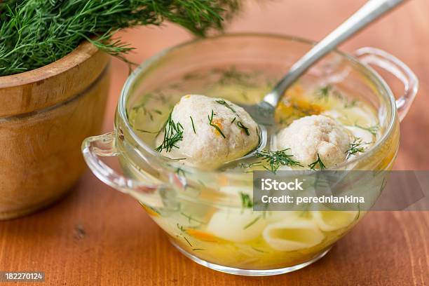 Suppe Mit Fleischbällchen Stockfoto und mehr Bilder von Asiatische Nudeln - Asiatische Nudeln, Braun, Dill