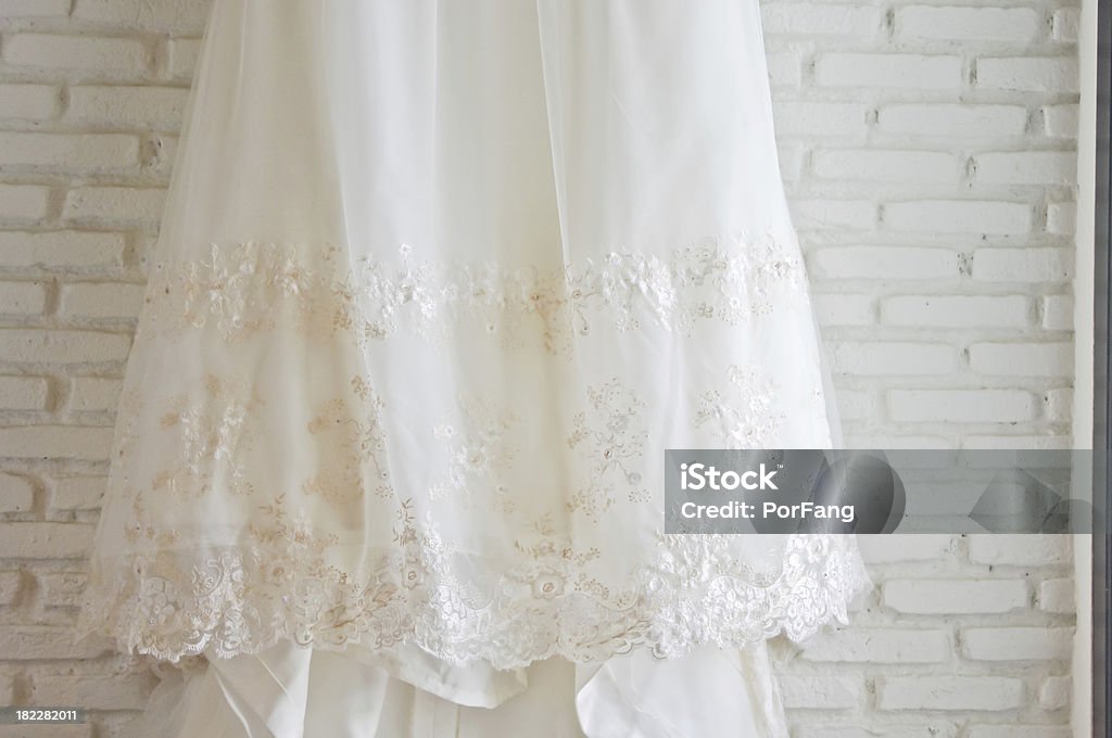 Hochzeitskleid - Lizenzfrei Hängen Stock-Foto