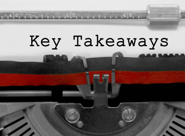 ビンテージテキスト ホワイトペーパーに書かれた古いタイプライターによる重要なポイント - typewriter key typewriter retro revival book ストックフォトと画像