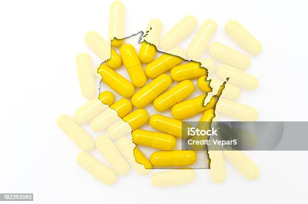 Szkic Mapa Stanu Wisconsin Z Przezroczystą Pigułki W Tle - zdjęcia stockowe i więcej obrazów Antybiotyk