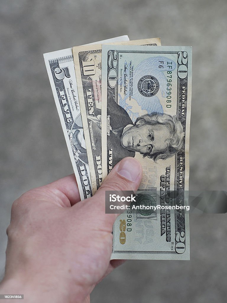 Деньги в руке - Стоковые фото 10 американских долларов роялти-фри