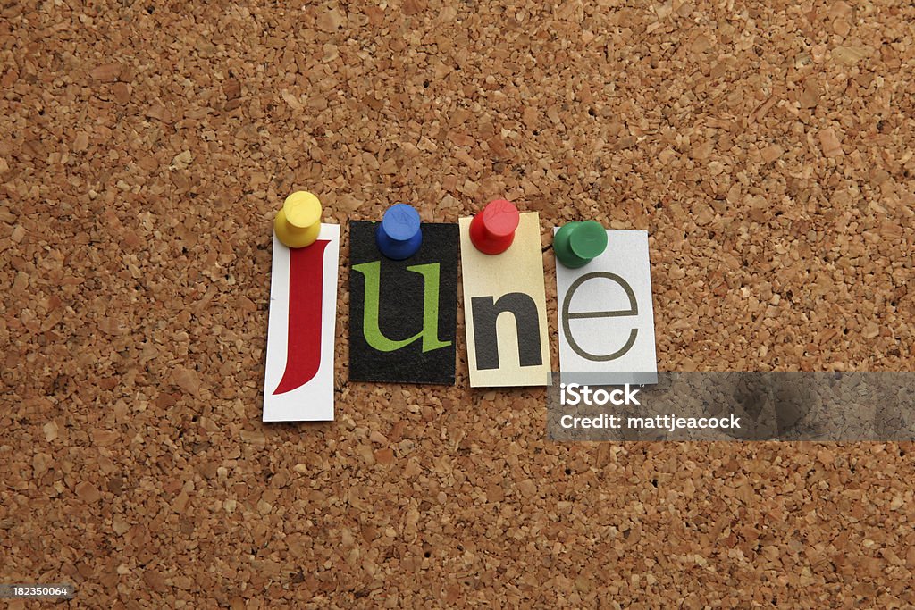 Giugno appuntato su noticeboard - Foto stock royalty-free di Arte