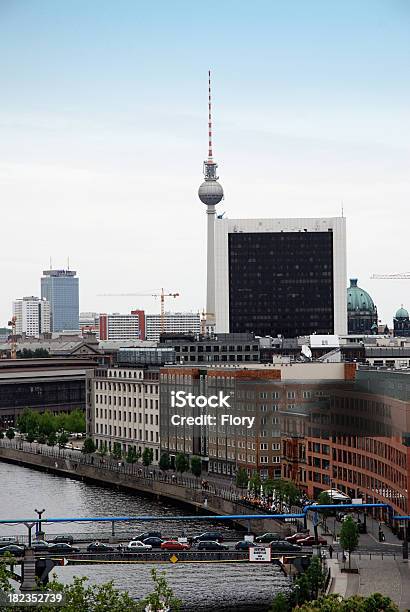 Rzeka Sprewa W Berlinie - zdjęcia stockowe i więcej obrazów Alexanderplatz - Alexanderplatz, Architektura, Berlin