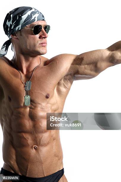 Soldato Muscolare - Fotografie stock e altre immagini di A forma di V - A forma di V, A petto nudo, Addome