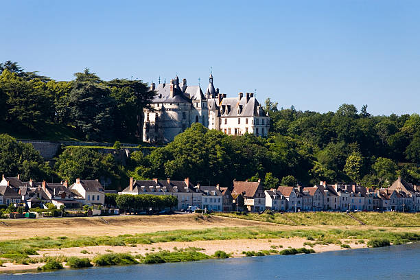 paisaje de chaumont-sur-loire - eos5d fotografías e imágenes de stock