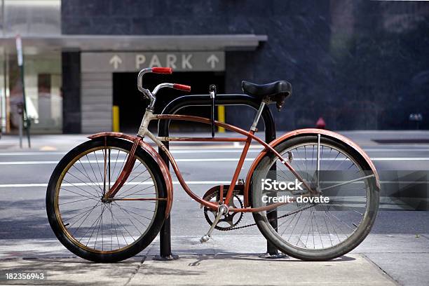 Foto de Bicicleta Antiga e mais fotos de stock de Bicicleta - Bicicleta, Filadélfia - Pensilvânia, Antigo