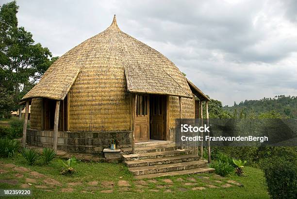 Cabaña De Bambú Foto de stock y más banco de imágenes de Hospedaje Safari - Hospedaje Safari, Agricultura, Aire libre