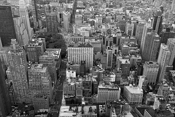 istock B&W Manhattan, New York City, from above (XXXL) 182360650