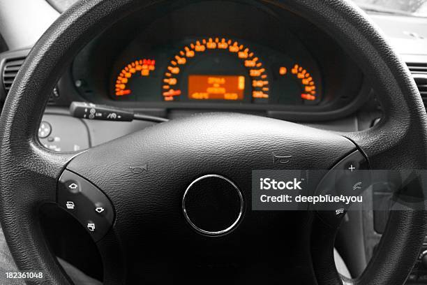 Car Volantecabina De Piloto Foto de stock y más banco de imágenes de Aprender - Aprender, Carné de conducir, Conducir