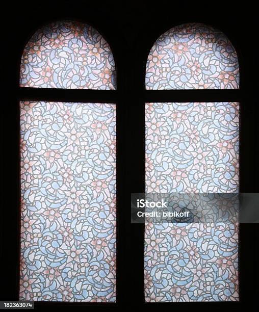 Cúpula De Vidrio De La Ventana Foto de stock y más banco de imágenes de Anticuado - Anticuado, Antiguo, Arcada