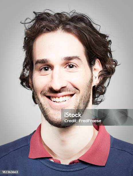 Homem Jovem - Fotografias de stock e mais imagens de Castanho - Castanho, Homens, Cabelo Comprido