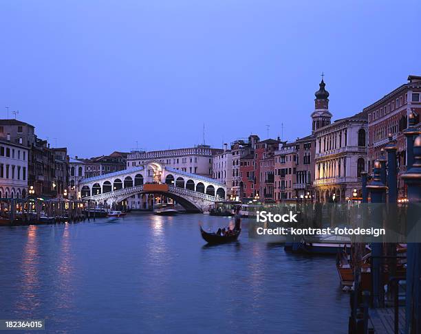 Venedig Rialtobrücke Stockfoto und mehr Bilder von Abenddämmerung - Abenddämmerung, Blau, Canale Grande - Venedig
