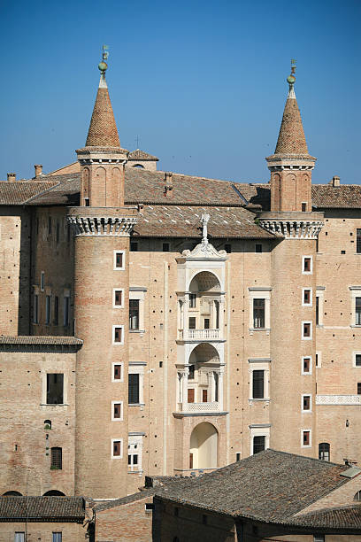 ドゥカーレ宮殿の urbino - doges palace ストックフォトと画像