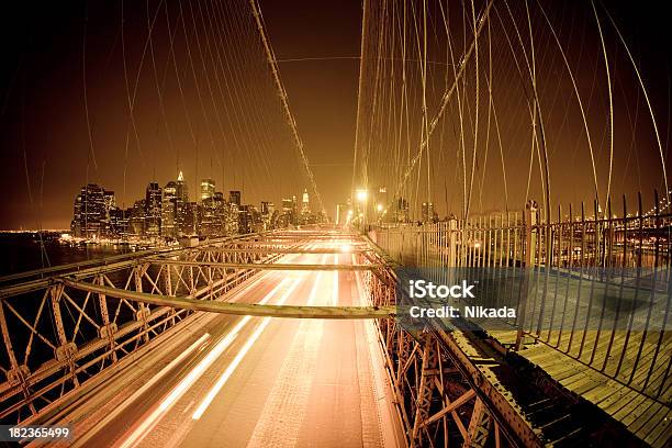 Ponte Di Brooklyn A New York City - Fotografie stock e altre immagini di Ambientazione esterna - Ambientazione esterna, Architettura, Attrezzatura per illuminazione