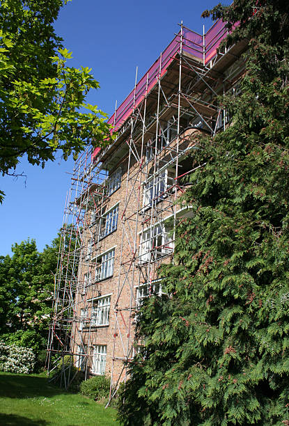 istock Art Deco apartment block restoration under scaffolding 182366535