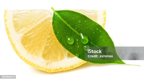 Zitrone Stockfoto und mehr Bilder von Blatt - Pflanzenbestandteile - Blatt - Pflanzenbestandteile, Clipping Path, Fotografie