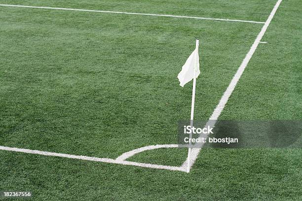 Campo Di Gioco Del Calcio - Fotografie stock e altre immagini di Ambientazione esterna - Ambientazione esterna, Angolo - Descrizione, Angolo - Forma