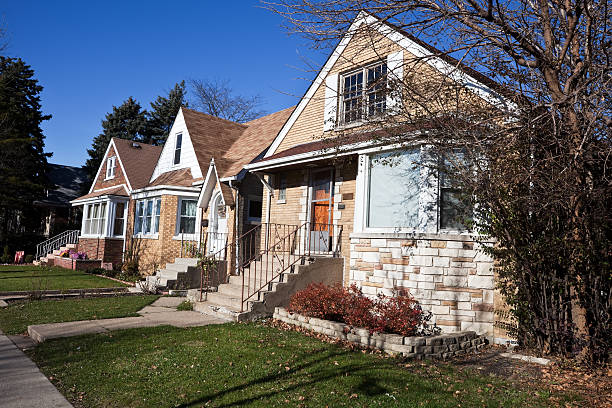 istock Bungalows in a Chicago Neighborhood 182368576