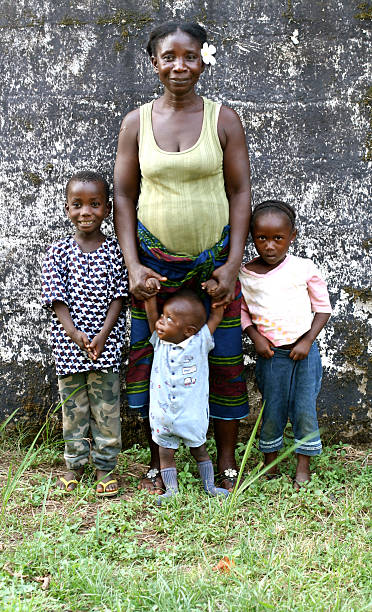istock African Mother and Children 182371079
