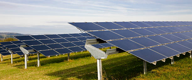 istock Solar Farm in the Countryside 182371483