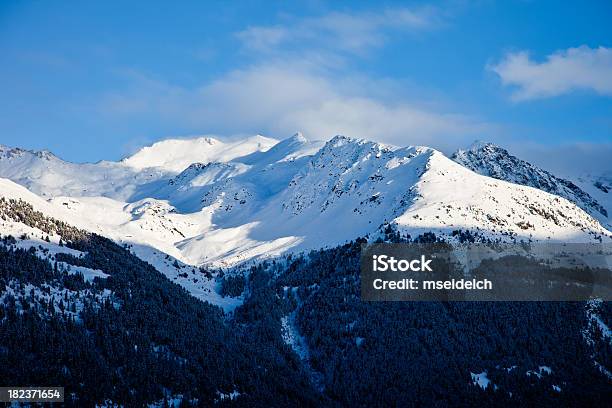 Alpi Svizzere Montagne - Fotografie stock e altre immagini di Alpi - Alpi, Alpi svizzere, Ambientazione esterna