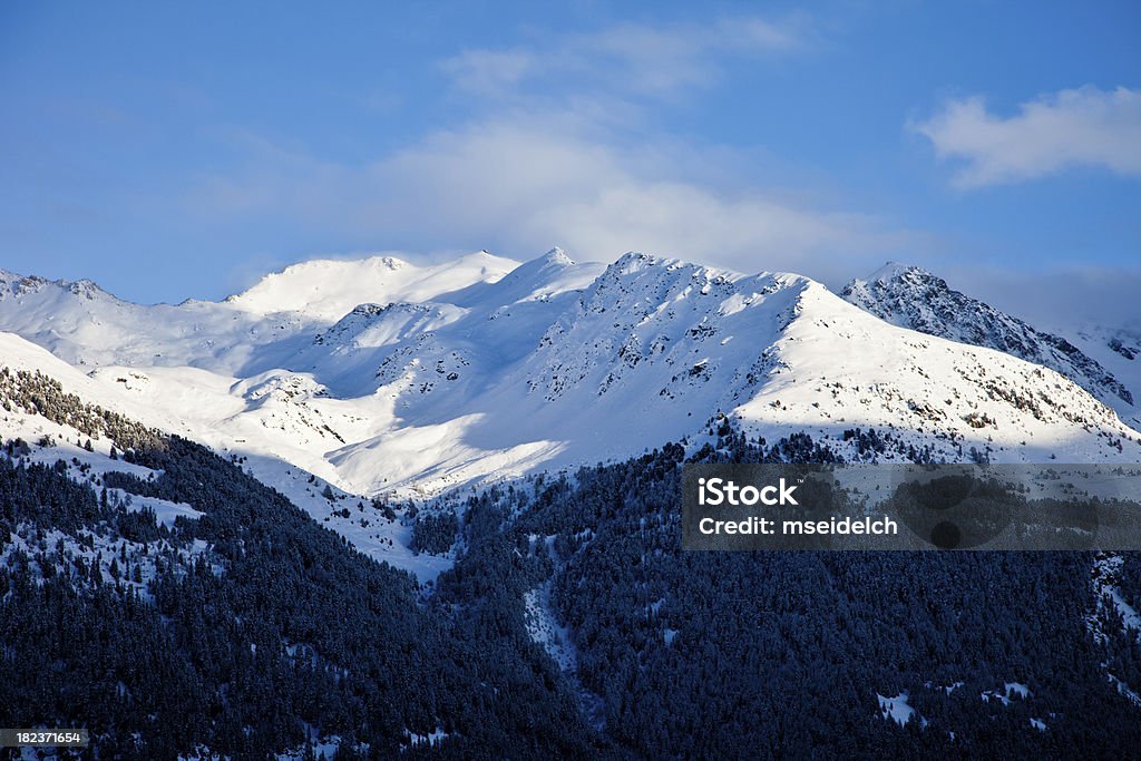 Швейцарские Альпы Горы - Стоковые фото Без людей роялти-фри