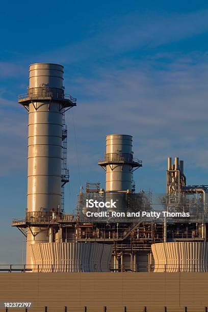 Impianto Di Alimentazione Di Turbine Gas Centrale - Fotografie stock e altre immagini di Ambiente - Ambiente, Attrezzatura, Blu