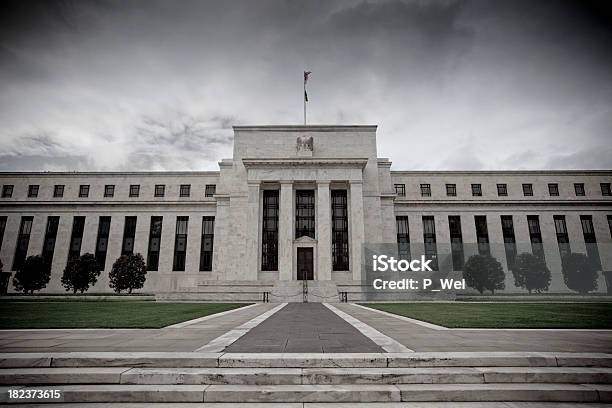 Foto de Storm Para A Federal Reserve e mais fotos de stock de Prédio da Reserva Federal - Prédio da Reserva Federal, Federal Reserve, Tempestade