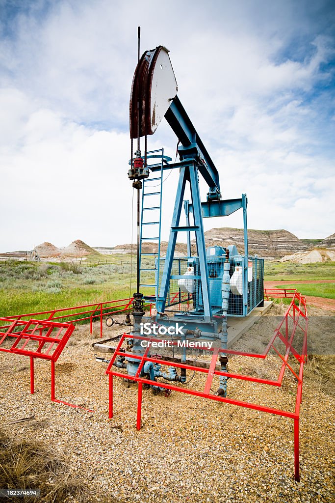 Black Gold Canadá bomba de petróleo - Foto de stock de Acero libre de derechos