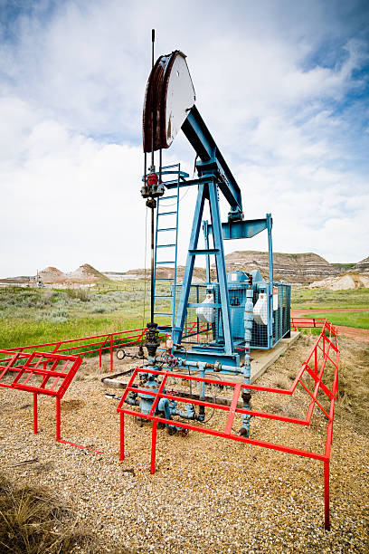 istock Black Gold Canada Oil Pump 182374694