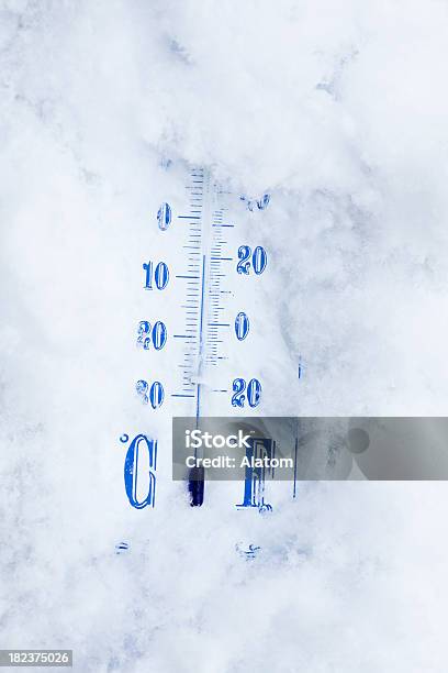 Termometro - Fotografie stock e altre immagini di Attrezzatura - Attrezzatura, Blu, Composizione verticale