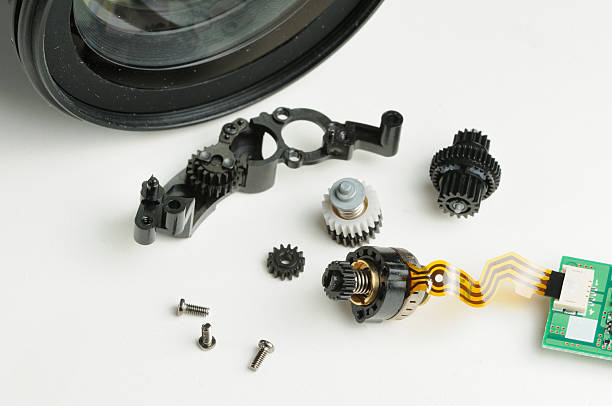 istock Repair of SLR lens 182375362