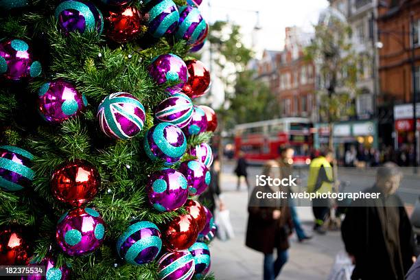 Londres Em Natal - Fotografias de stock e mais imagens de A caminho - A caminho, Abundância, Andar