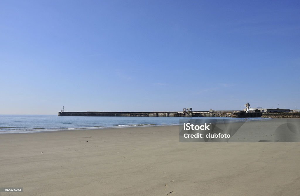 Folkestone, Kent, UK. Spiaggia noto come'Sunny Sands' - Foto stock royalty-free di Folkestone