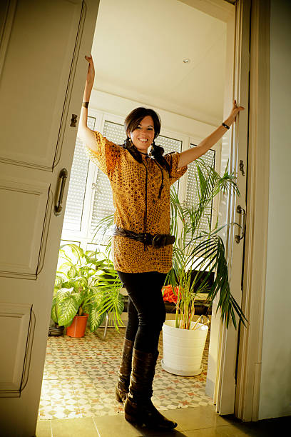 istock Young girl at home 182377308