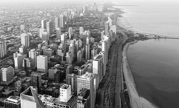 chicago-north lado ao pôr-do-sol - chicago black and white contemporary tower - fotografias e filmes do acervo