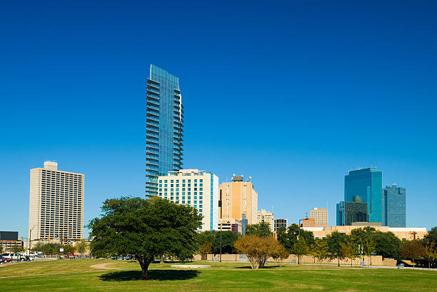 istock Fort Worth downtown skyline and park 182378201