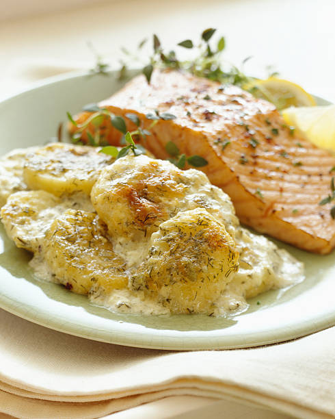 istock Grilled Salmon dinner with potatoes 182380011