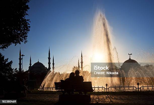 Sonnenuntergang In Istanbul Stockfoto und mehr Bilder von Istanbul - Istanbul, Springbrunnen, Abenddämmerung