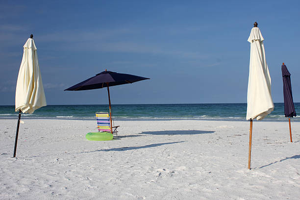 istock Sunny day on Siesta Beach, Florida gulf coast 182384087