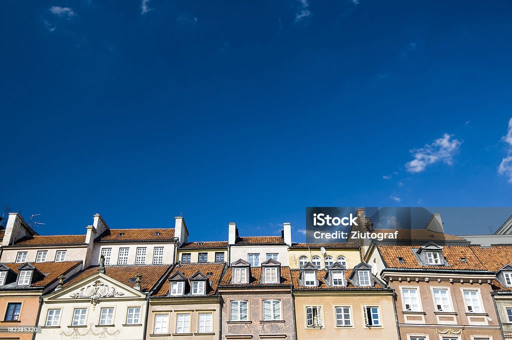 Dachy starego miasta w Warszawie - Zbiór zdjęć royalty-free (Bez ludzi)