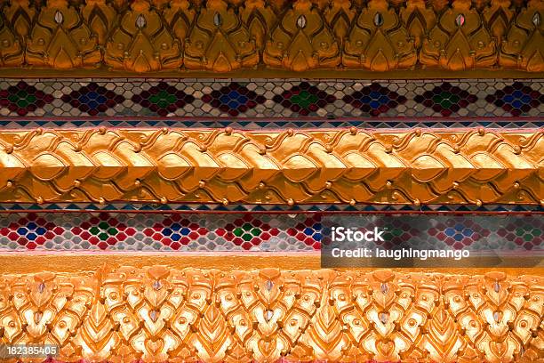 Ornato Tempio Thai Mosaico - Fotografie stock e altre immagini di Abilità - Abilità, Architettura, Arte