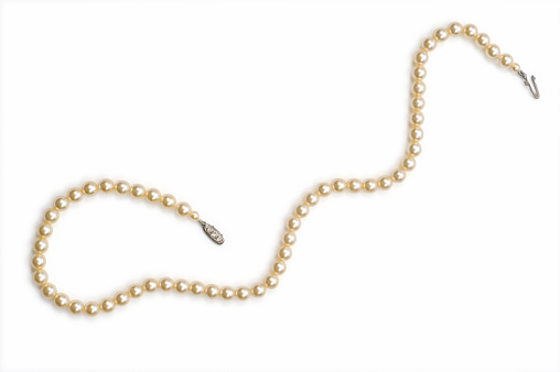 Pearl necklace with clipping path.