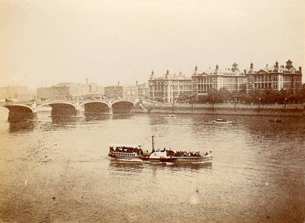 istock River Thames and London Bridge 182387422