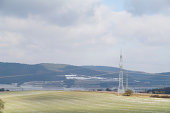 power-lines-im-winter-landschaft.jpg?b=1&s=170x170&k=20&c=arsJ2mpYBSq8FnDa_GeZXMimqGHS6c0dIPkZPMTr8zQ=