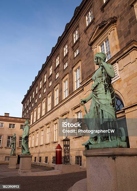 Palazzo Di Christiansborg Copenhagen - Fotografie stock e altre immagini di Ambientazione esterna - Ambientazione esterna, Architettura, Capitali internazionali